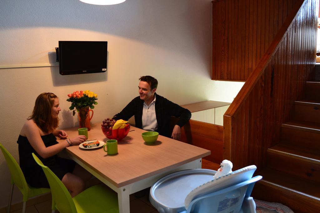 Hotel Vvf Les Ecrins Champsaur Saint-Bonnet-en-Champsaur Zimmer foto